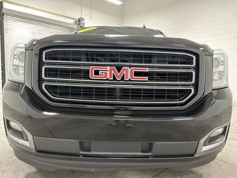 Used 2019 GMC Yukon SLT w/ Graphite Performance Edition AWD/4WD image 10