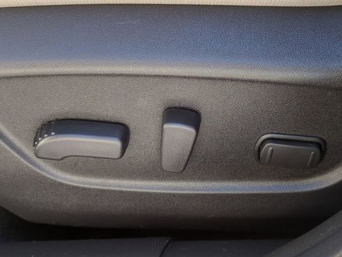 Used 2020 Nissan Rogue Sport SV image 20