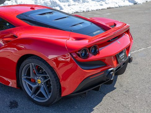 Used 2020 Ferrari F8 Tributo image 32