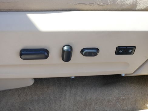 Used 2013 Ford Expedition XLT image 20