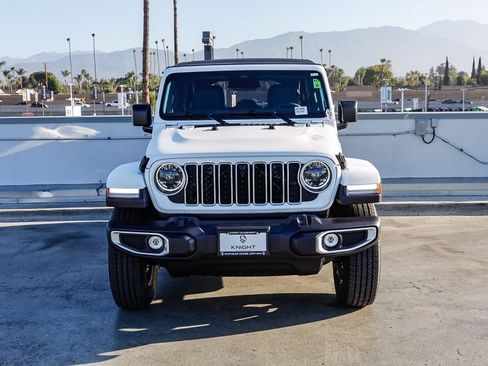New 2026 Jeep Wrangler Unlimited Sahara AWD/4WD image 3