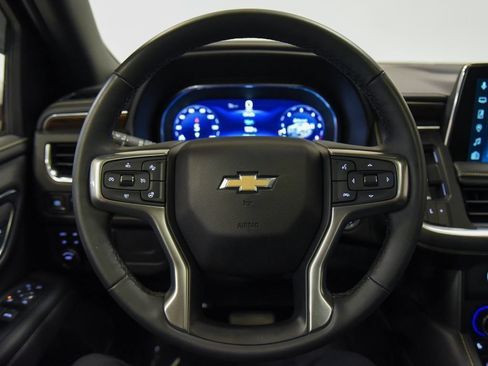 Used 2023 Chevrolet Tahoe Premier AWD/4WD image 43