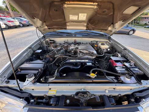 Used 2001 Toyota 4Runner SR5 AWD/4WD image 31