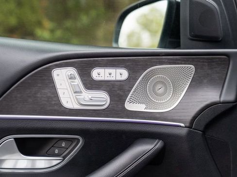 Used 2022 Mercedes-Benz GLS 580 4MATIC image 56