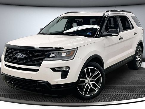 Used 2018 Ford Explorer Sport w/ Equipment Group 401A AWD/4WD image 3