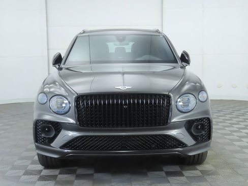 Used 2023 Bentley Bentayga Extended Wheelbase image 2