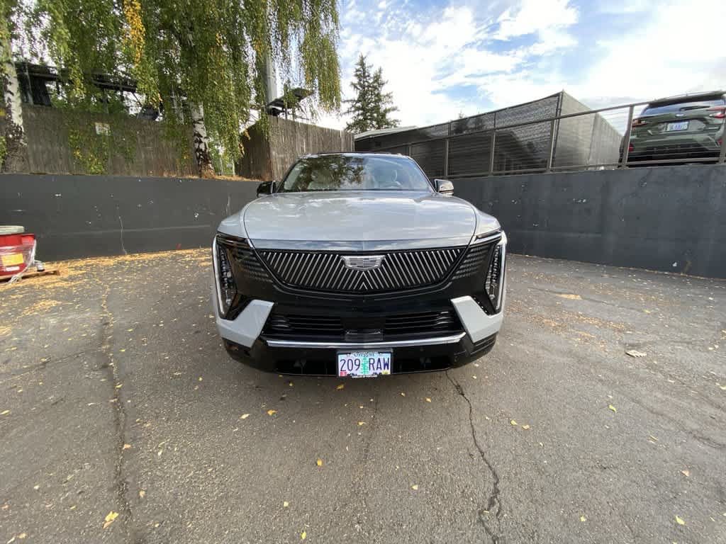 Certified 2026 Cadillac Escalade IQL Sport 1 w/ LPO, ONYX Package AWD/4WD image 9