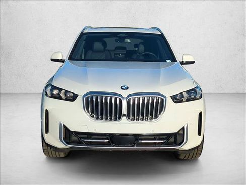 Used 2024 BMW X5 xDrive40i AWD/4WD image 2