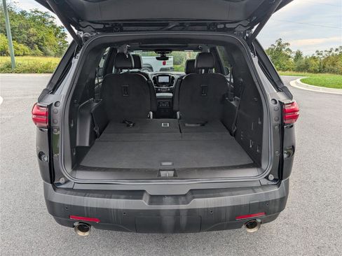 Used 2023 Chevrolet Traverse RS image 14