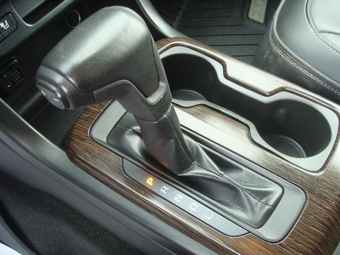 Used 2020 GMC Canyon Denali image 13