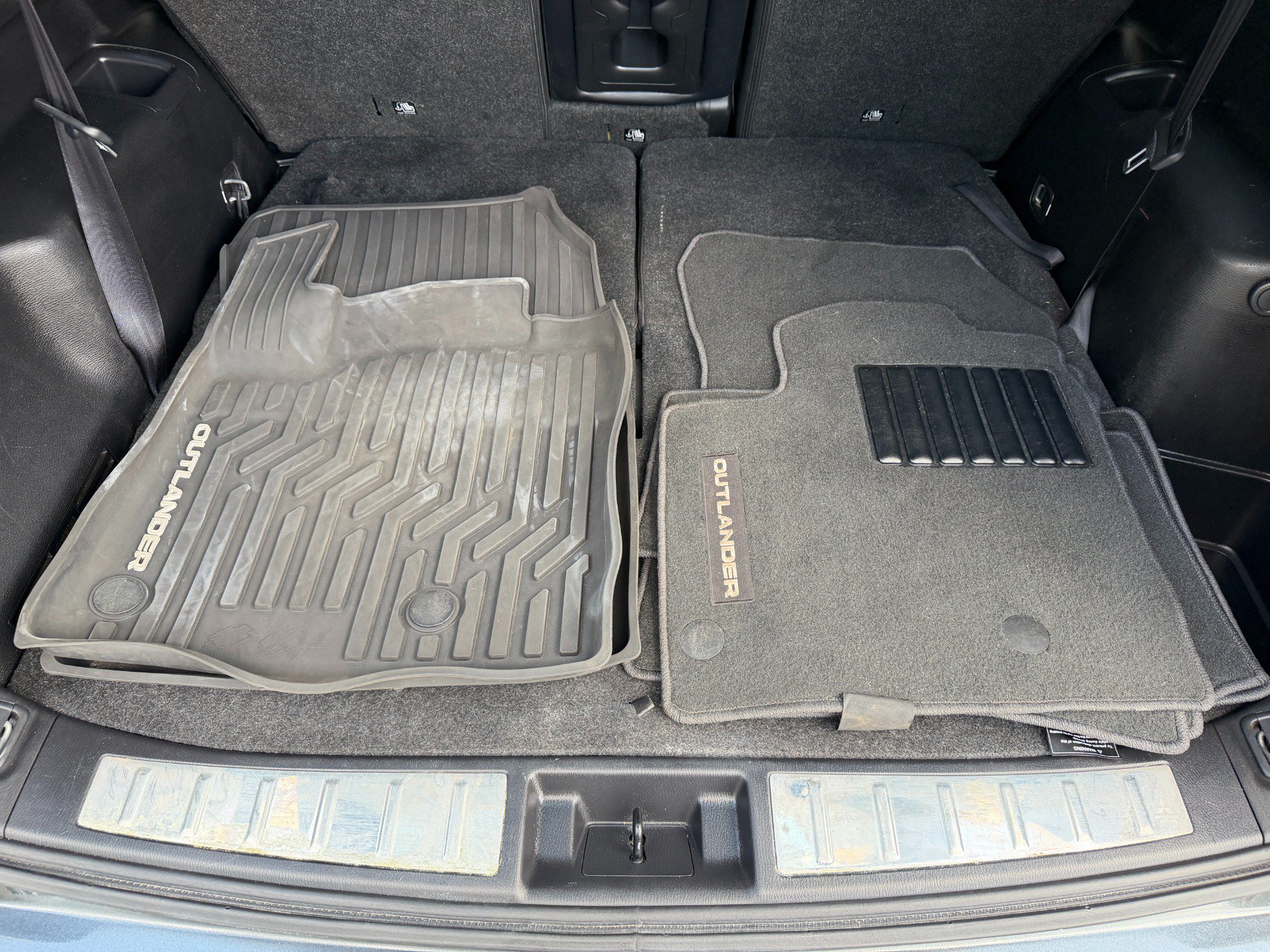 Used 2025 Mitsubishi Outlander SE FWD image 74