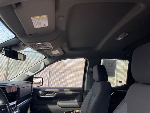 Used 2024 Chevrolet Silverado 1500 LT image 10