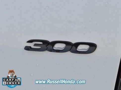 Used 2023 Chrysler 300 Touring L image 19