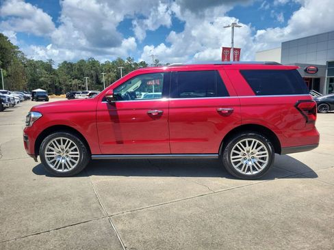 Used 2022 Ford Expedition Limited RWD image 2