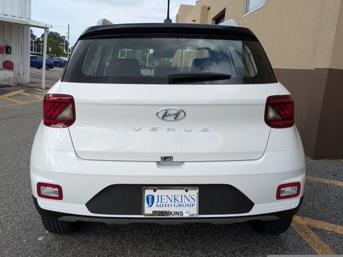 New 2026 Hyundai Venue SEL image 6