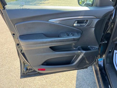 Used 2017 Honda Pilot EX-L image 39
