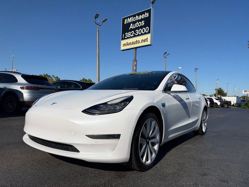 Used 2018 Tesla Model 3 Long Range RWD image 1