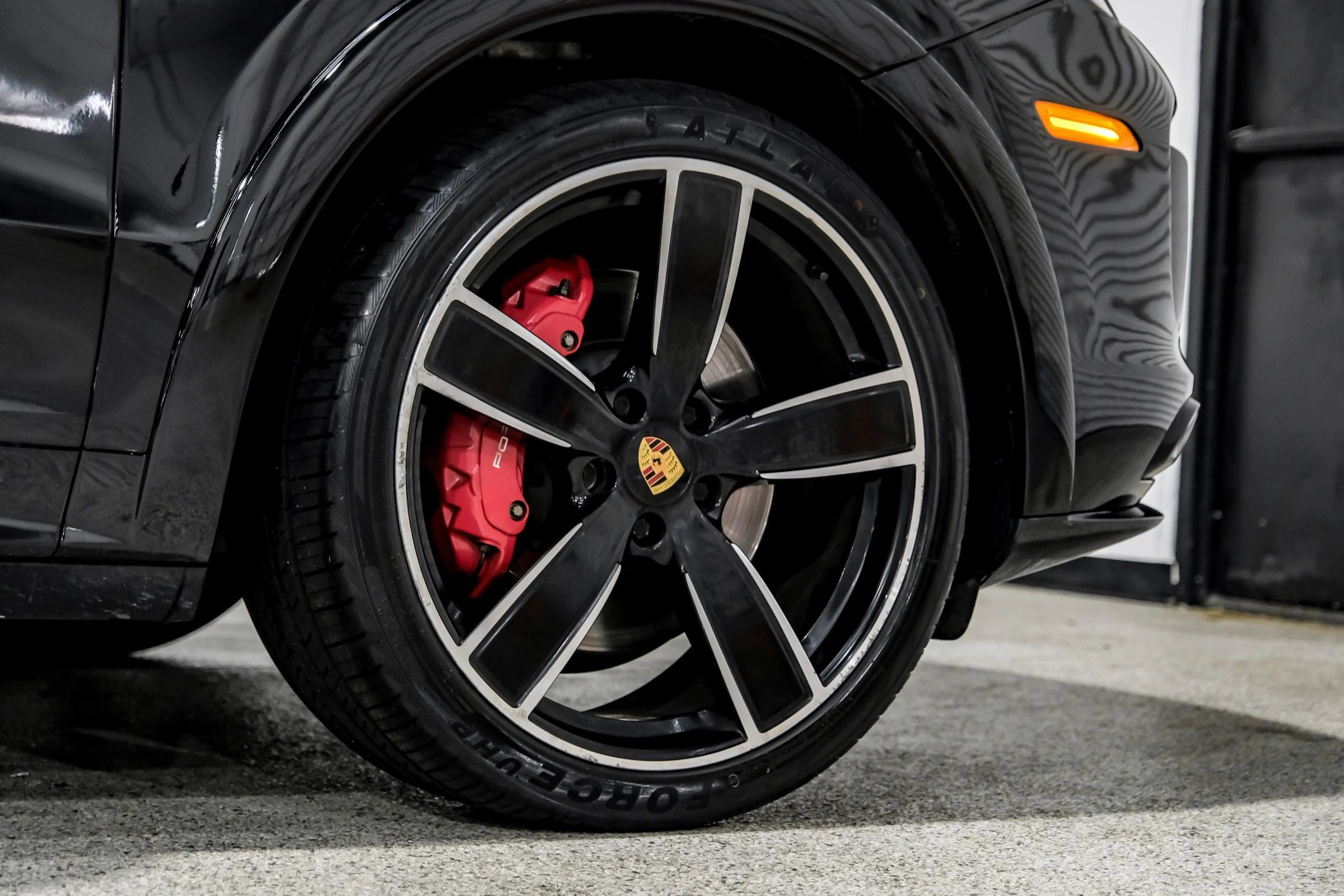 Used 2021 Porsche Cayenne GTS w/ Premium Package AWD/4WD image 70