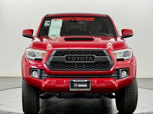 Used 2019 Toyota Tacoma TRD Sport w/ Technology Package image 5