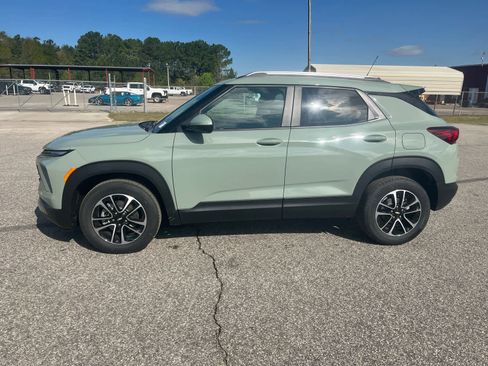 New 2026 Chevrolet TrailBlazer LT image 2