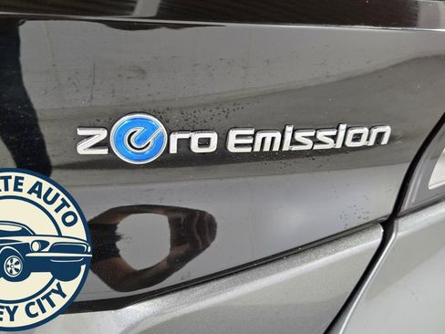 Used 2020 Nissan Leaf SL Plus w/ Protection Package image 29