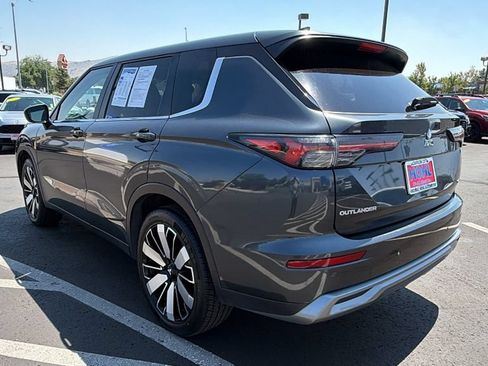 Used 2025 Mitsubishi Outlander SE AWD/4WD image 5