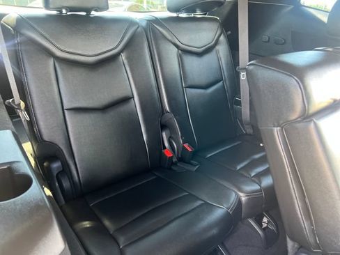 Certified 2024 Cadillac XT6 Luxury AWD/4WD image 17
