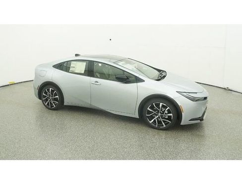 New 2026 Toyota Prius Plug-In Hybrid FWD image 12