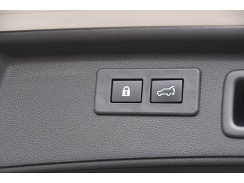 Used 2020 Subaru Forester Premium image 24