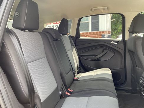 Used 2017 Ford Escape SE w/ SE Cold Weather Package image 21