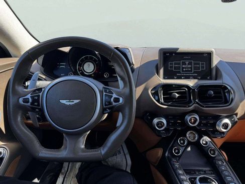 Used 2022 Aston Martin V8 Vantage Roadster image 31