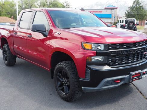 Used 2019 Chevrolet Silverado 1500 Custom Trail Boss w/ Custom Convenience Package AWD/4WD image 3