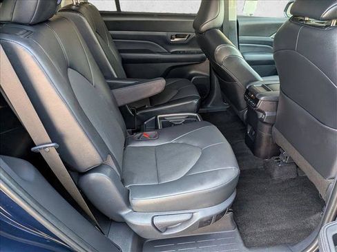 Used 2025 Toyota Grand Highlander FWD image 20
