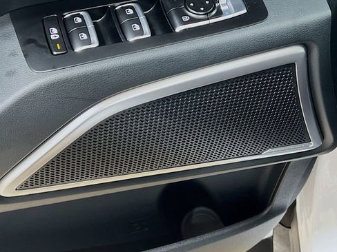 New 2025 Kia Telluride S image 19