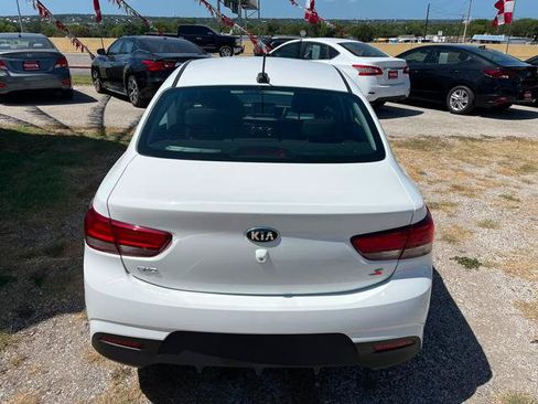 Used 2019 Kia Rio S FWD image 8