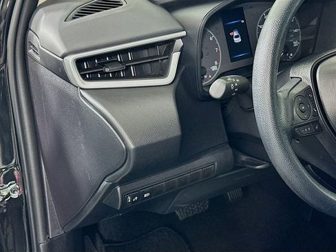 Certified 2025 Toyota Corolla LE FWD image 10