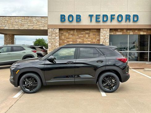 New 2026 Chevrolet TrailBlazer LT FWD image 2
