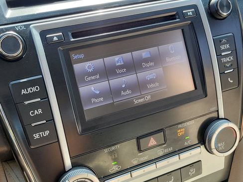 Used 2014 Toyota Camry LE FWD image 29