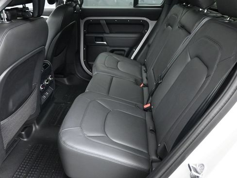 Used 2026 Land Rover Defender 110 X-Dynamic SE AWD/4WD image 6