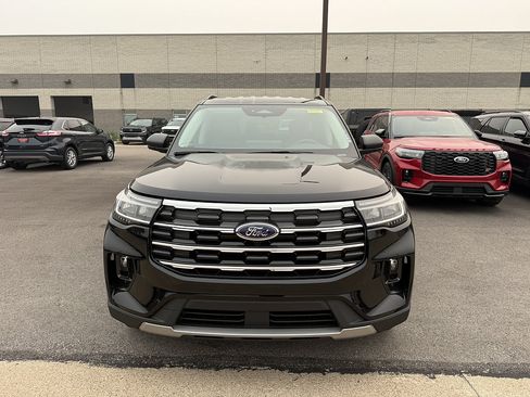New 2026 Ford Explorer Active w/ Active Comfort Package AWD/4WD image 2