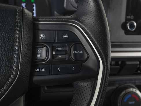 Used 2026 Toyota 4Runner SR5 AWD/4WD image 19