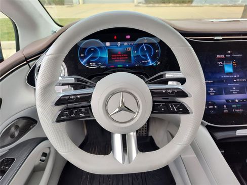 New 2022 Mercedes-Benz EQS 580 4MATIC Sedan image 15