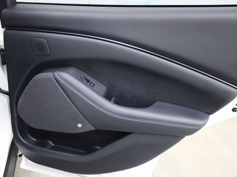 Used 2021 Ford Mustang Mach-E Premium image 25