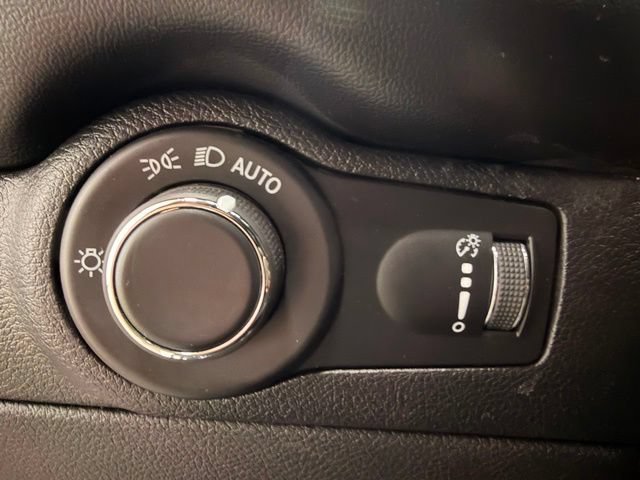 Used 2025 Dodge Durango R/T AWD/4WD image 27