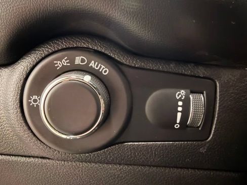Used 2025 Dodge Durango R/T AWD/4WD image 27
