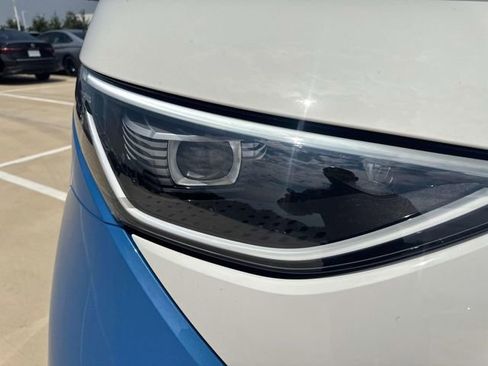 New 2025 Volkswagen ID. Buzz Pro S Plus RWD image 12