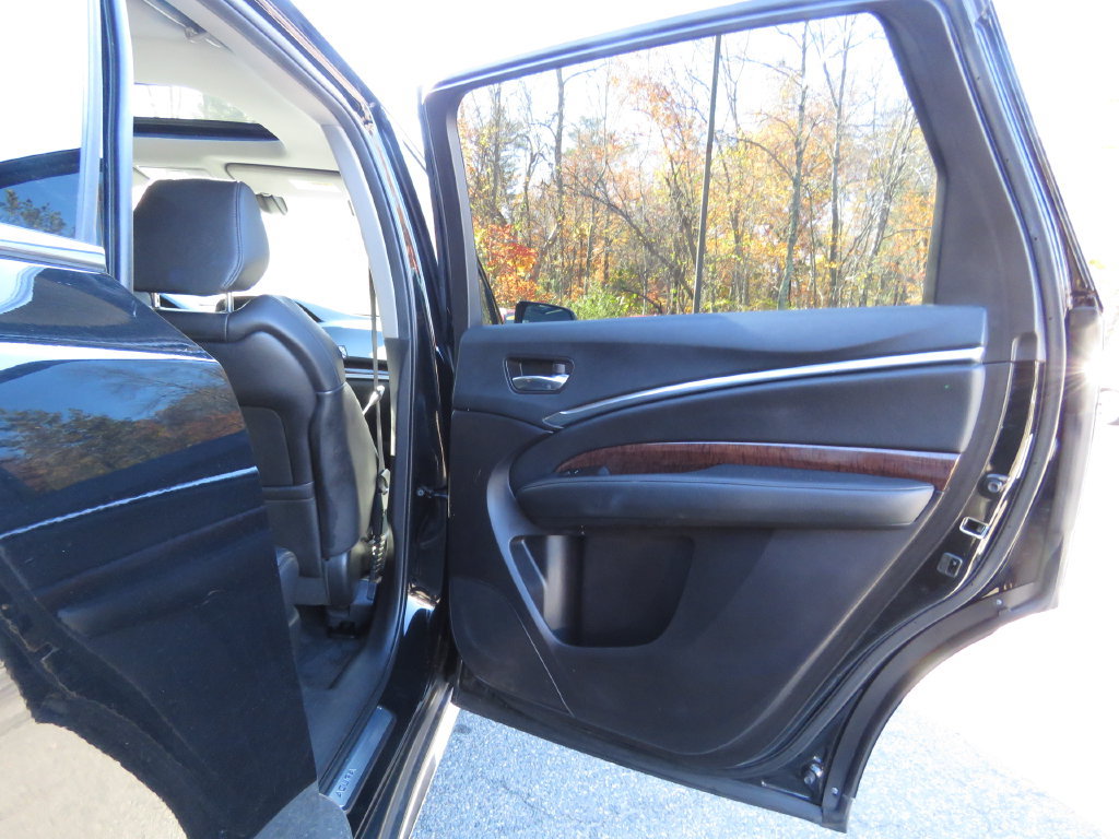 Used 2017 Acura MDX w/ Technology Package AWD/4WD image 15