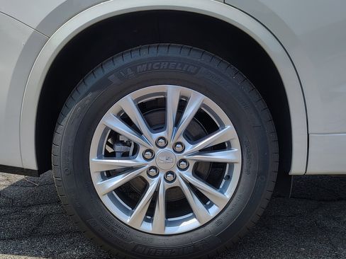 New 2025 Cadillac XT6 Luxury w/ LPO, Premium Carpet Package image 40