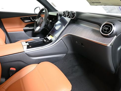 Used 2026 Mercedes-Benz GLC 300 4MATIC image 20