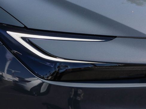 Used 2024 Toyota Prius Prime FWD image 4